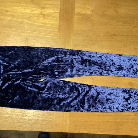 Girls crushed velour leggings- size 12-13 in very good condition - Picture 1 of 1